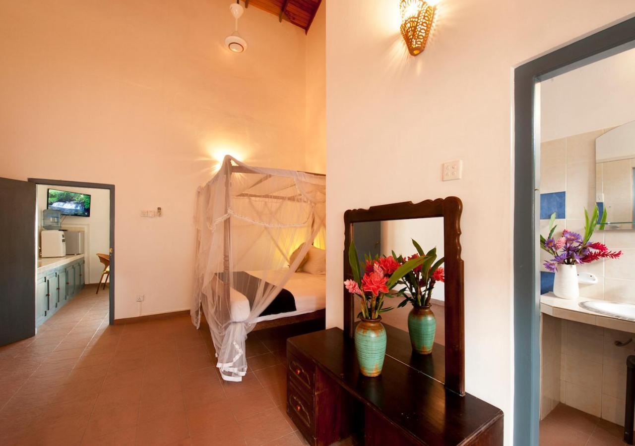 Isle Of Thalpe Bed and Breakfast Unawatuna Eksteriør billede